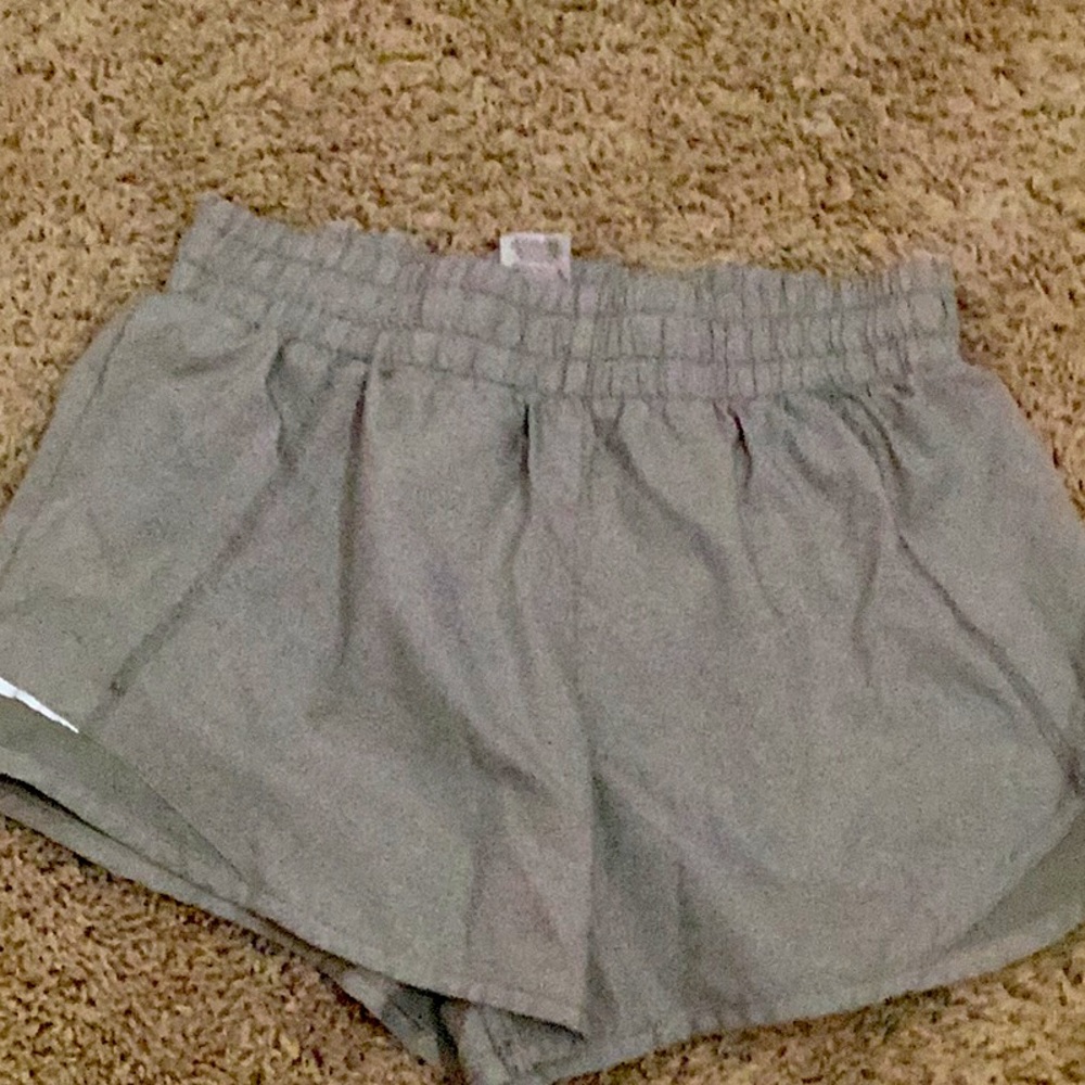 ATHLETIC works XL (14-16) shorts in gray